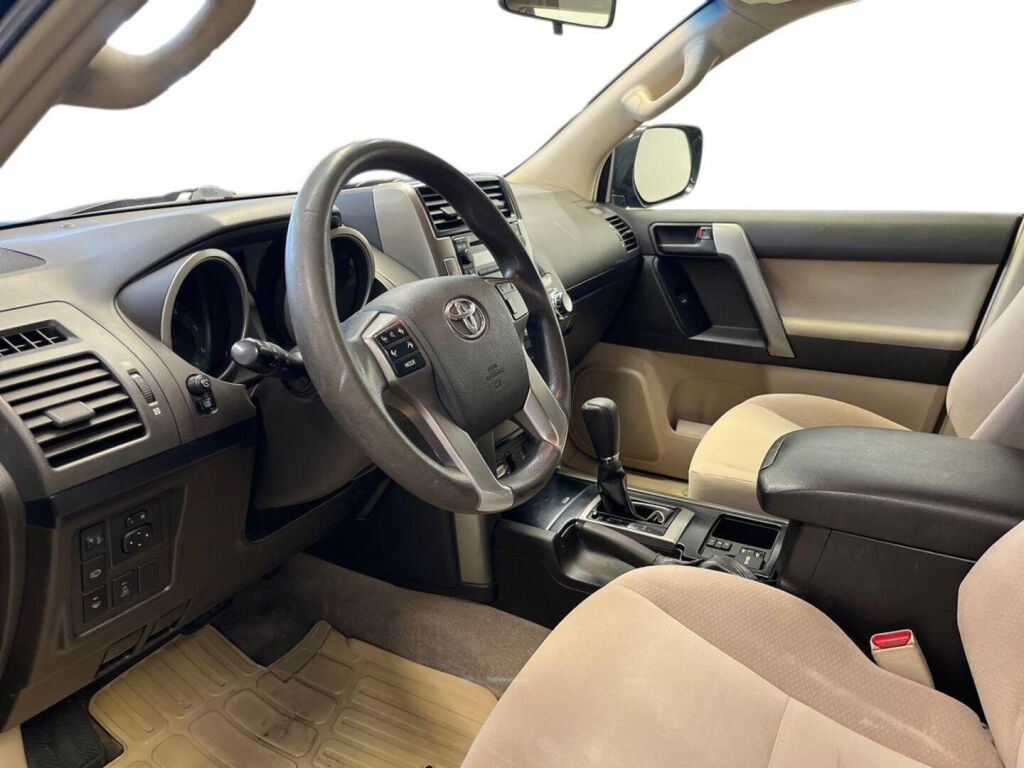 Toyota Land Cruiser 2013 Harmaa