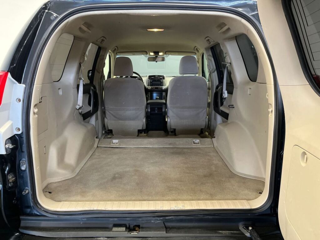 Toyota Land Cruiser 2013 Harmaa