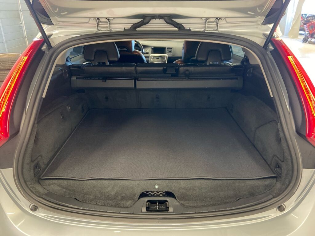 Volvo V60 2013 Harmaa