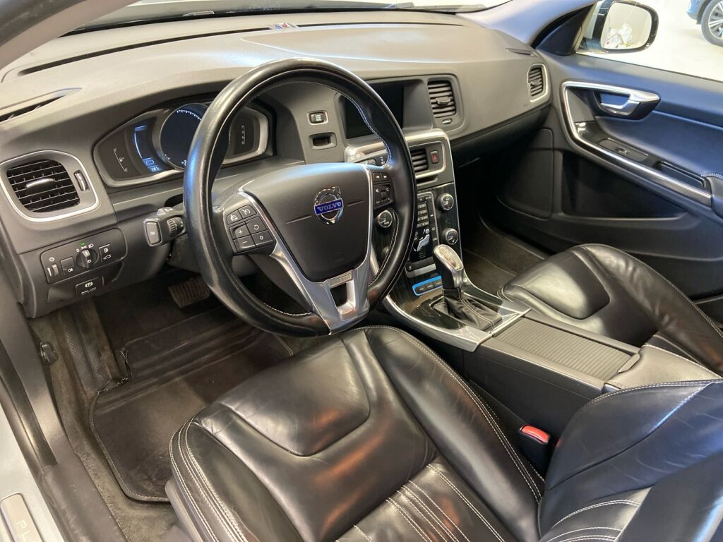 Volvo V60 2013 Harmaa