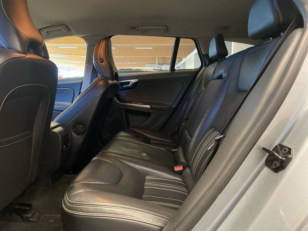 Volvo V60 2013 Harmaa