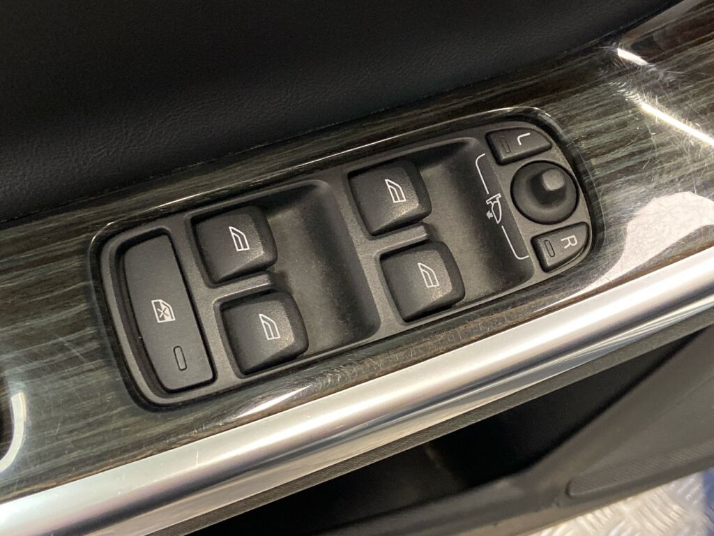 Volvo V60 2013 Harmaa