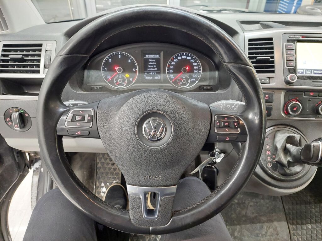 Volkswagen Transporter 2013 Musta