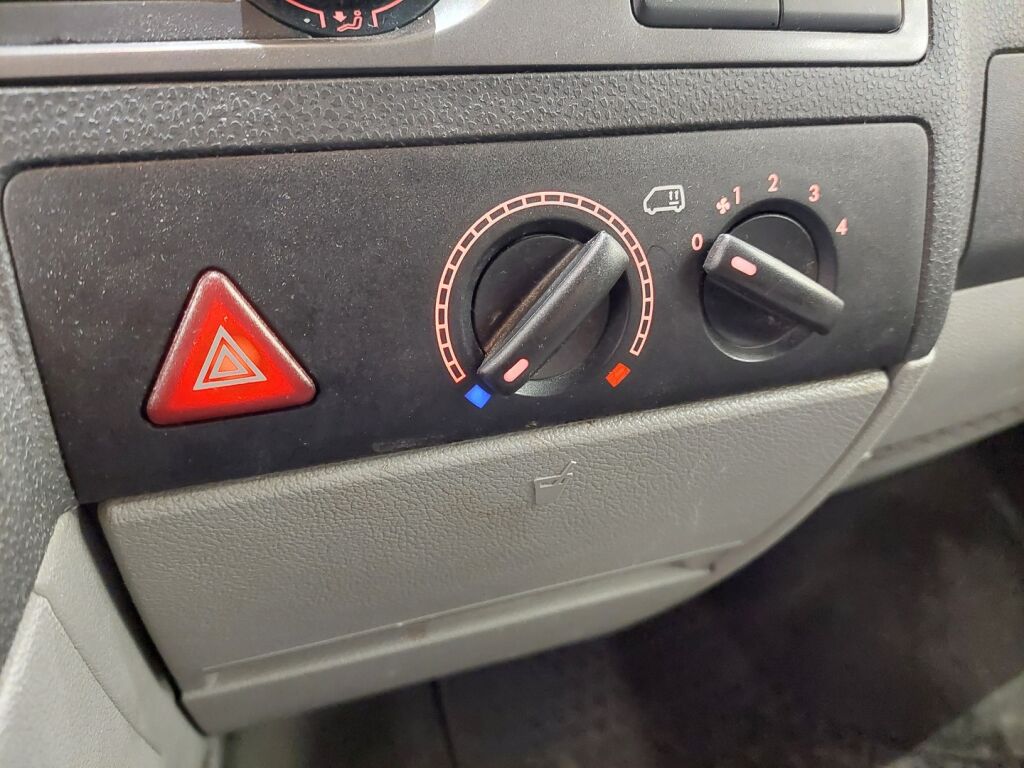 Volkswagen Transporter 2013 Musta