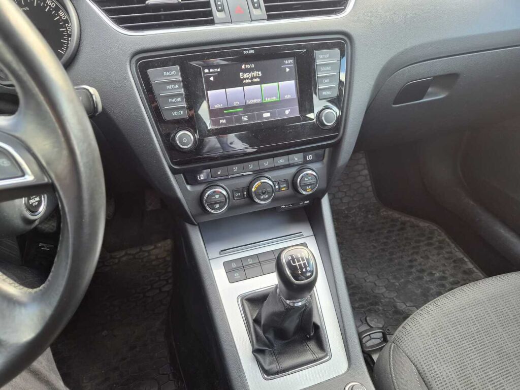 Skoda Octavia 2013 Sininen