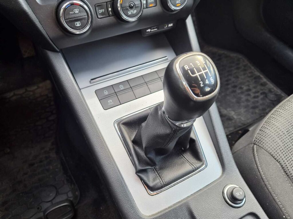 Skoda Octavia 2013 Sininen