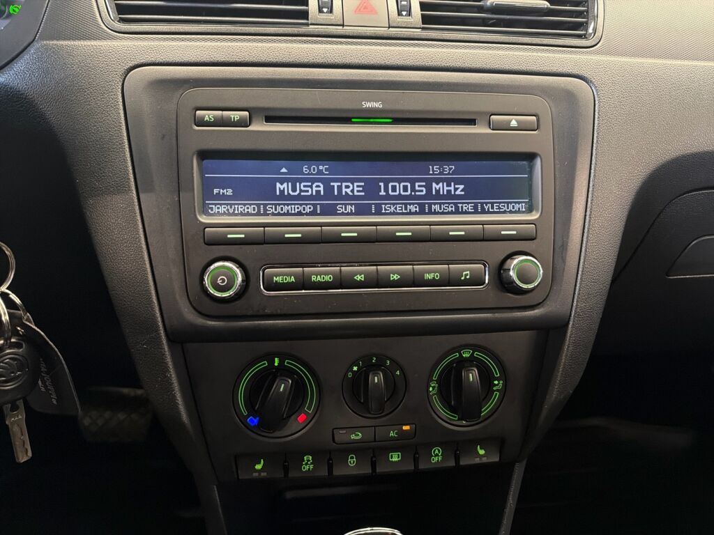 Skoda Rapid 2013 Punainen