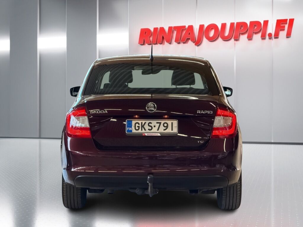 Skoda Rapid 2013 Punainen
