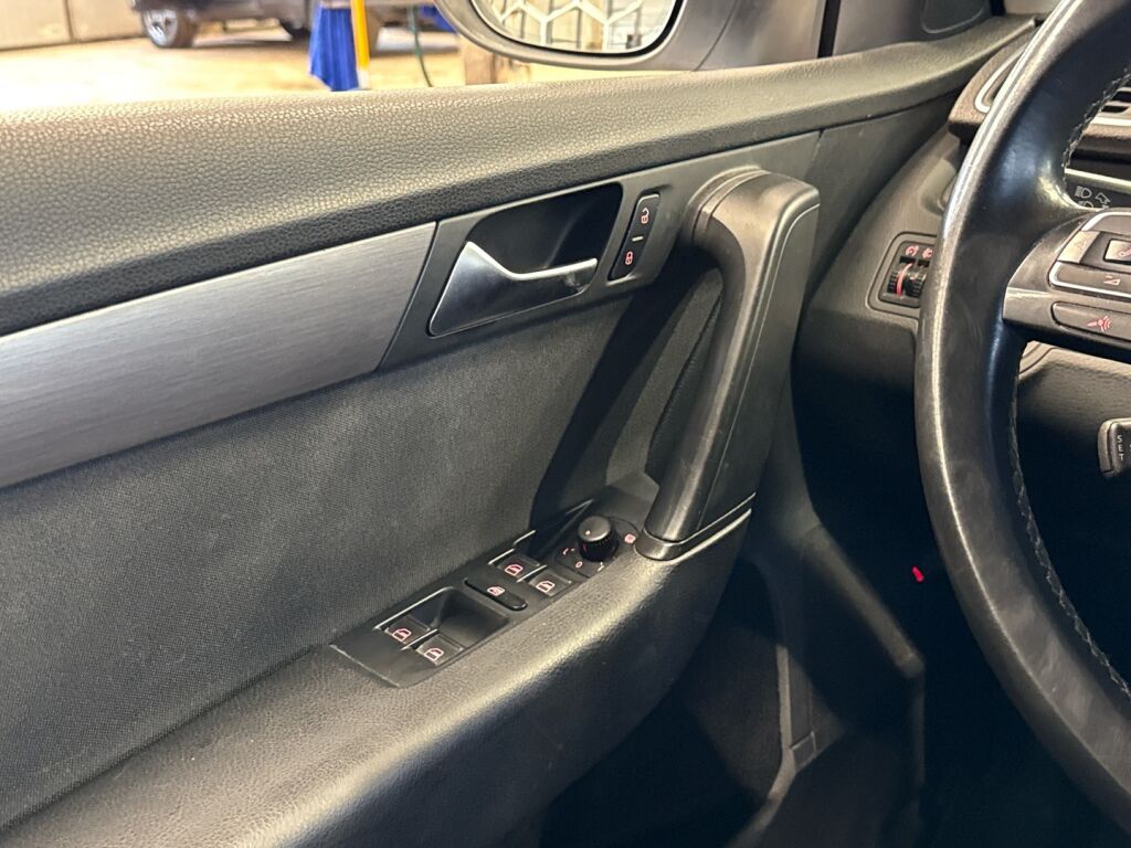 Volkswagen Passat 2013 Valkoinen