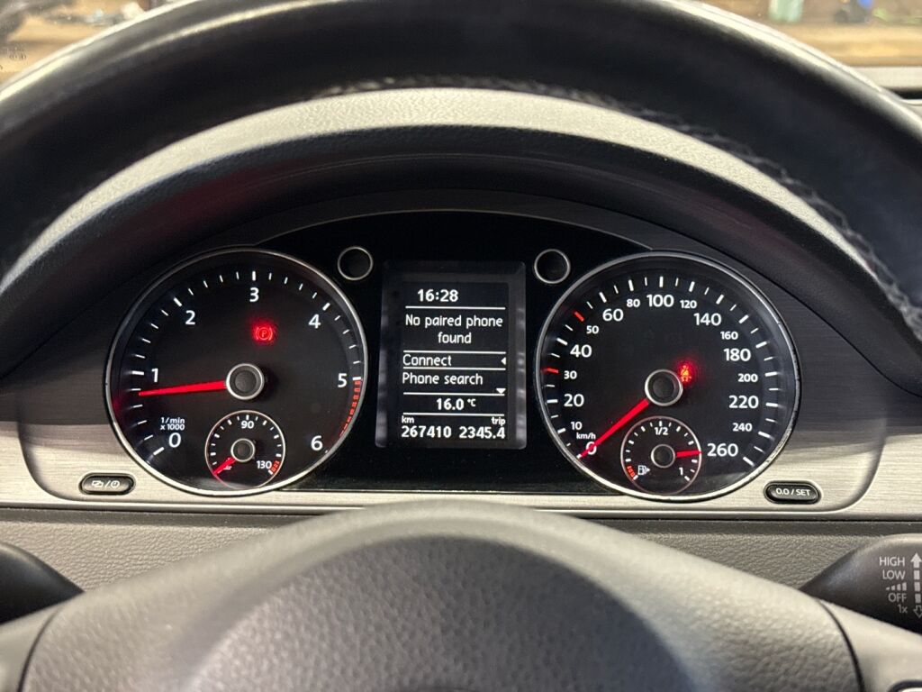 Volkswagen Passat 2013 Valkoinen