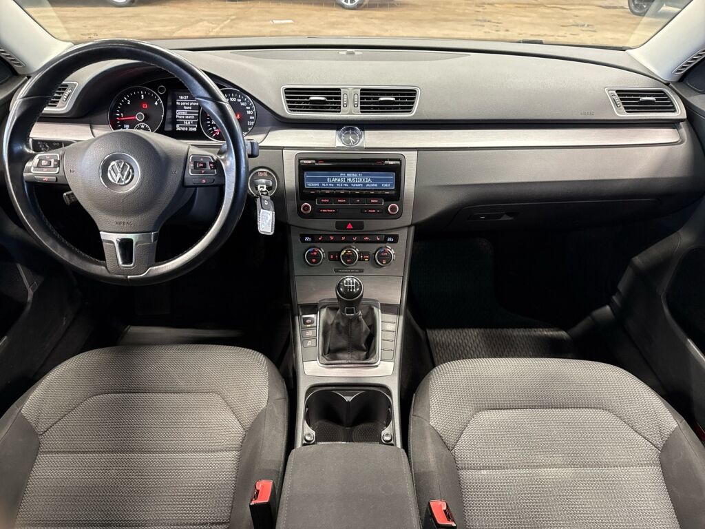Volkswagen Passat 2013 Valkoinen