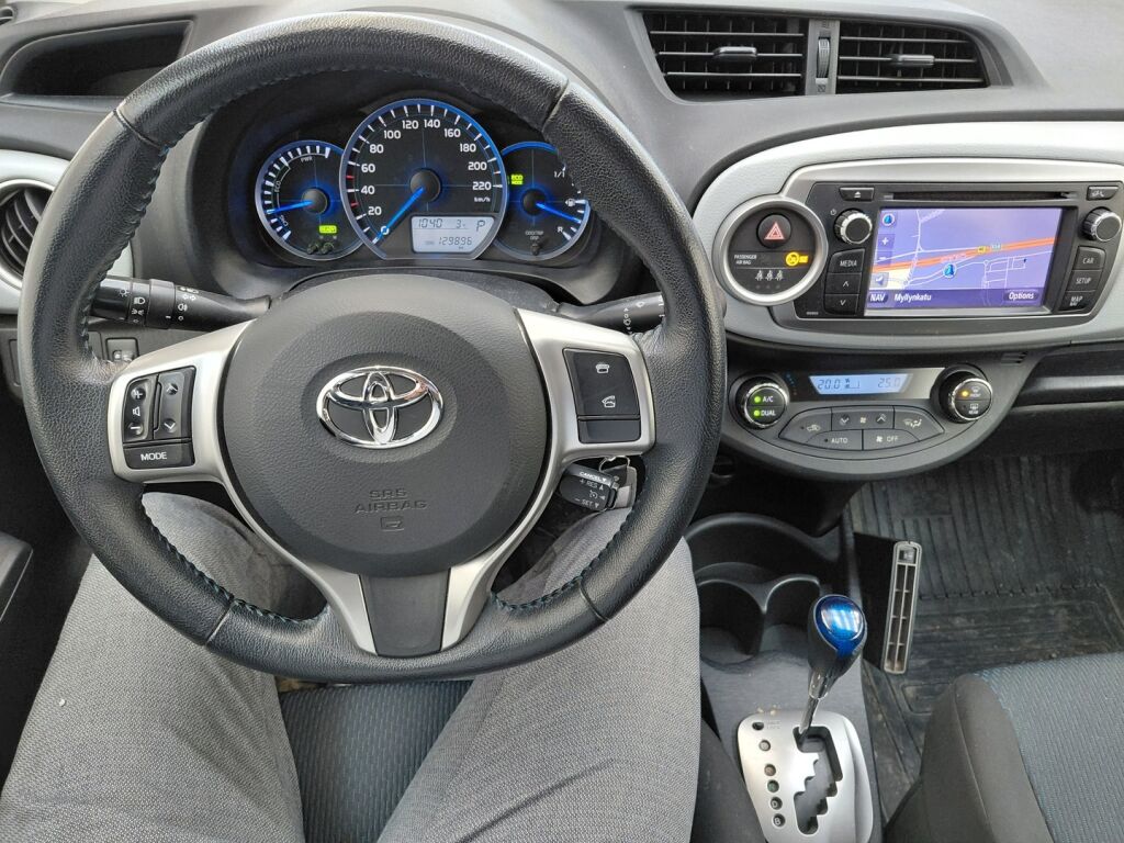 Toyota Yaris 2013 Valkoinen