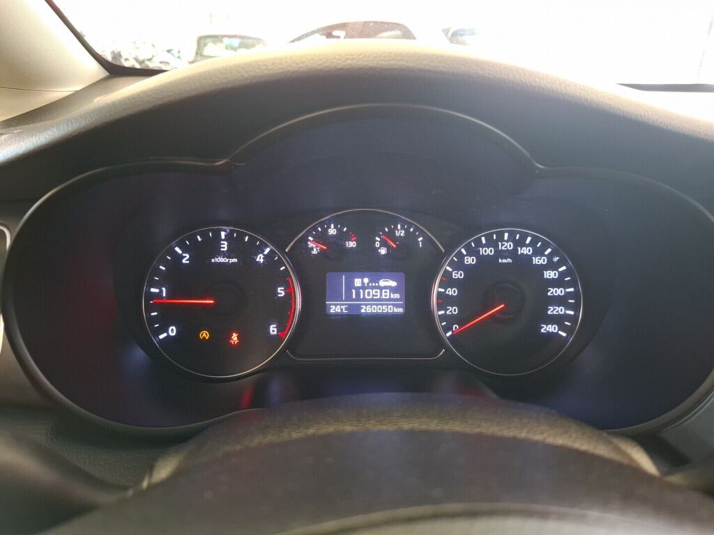 Kia Carens 2013 Hopea