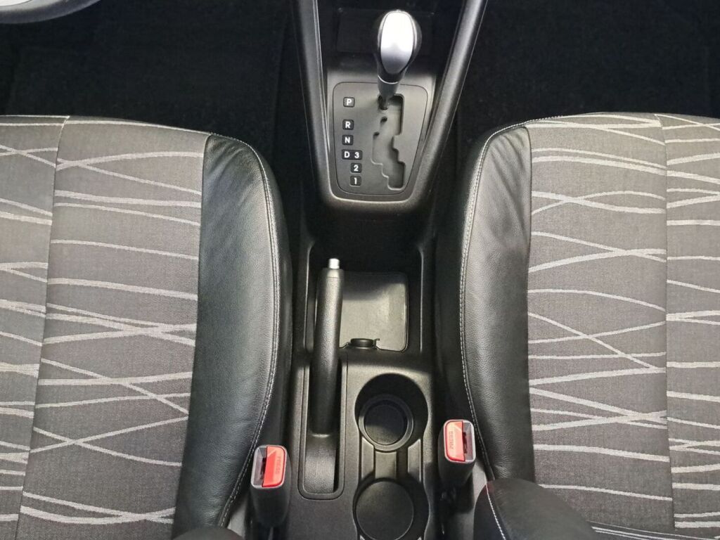 Kia Venga 2013 Ruskea (beige)