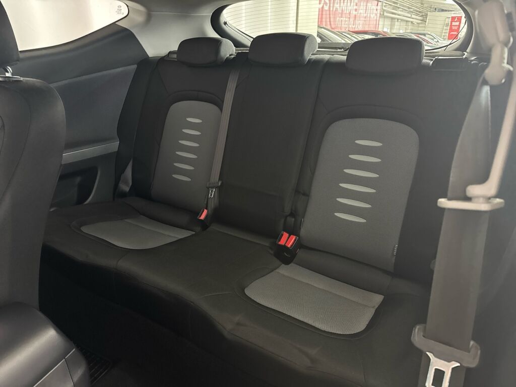 Kia ProCeed 2013 Musta