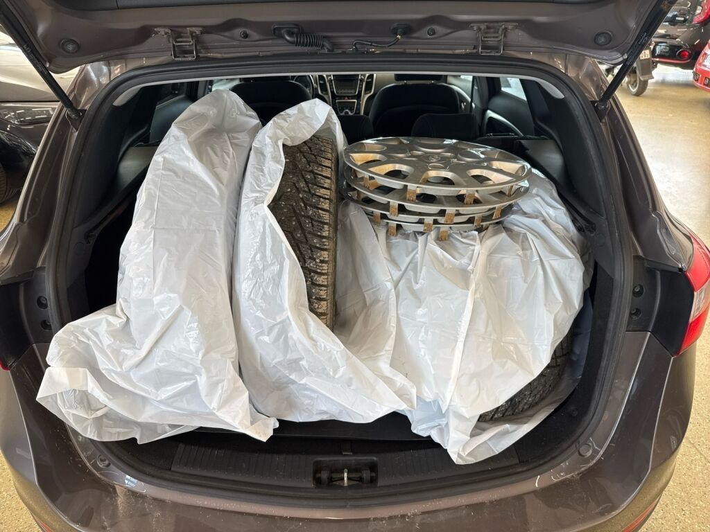 Hyundai i30 Wagon 2014 Ruskea (beige)