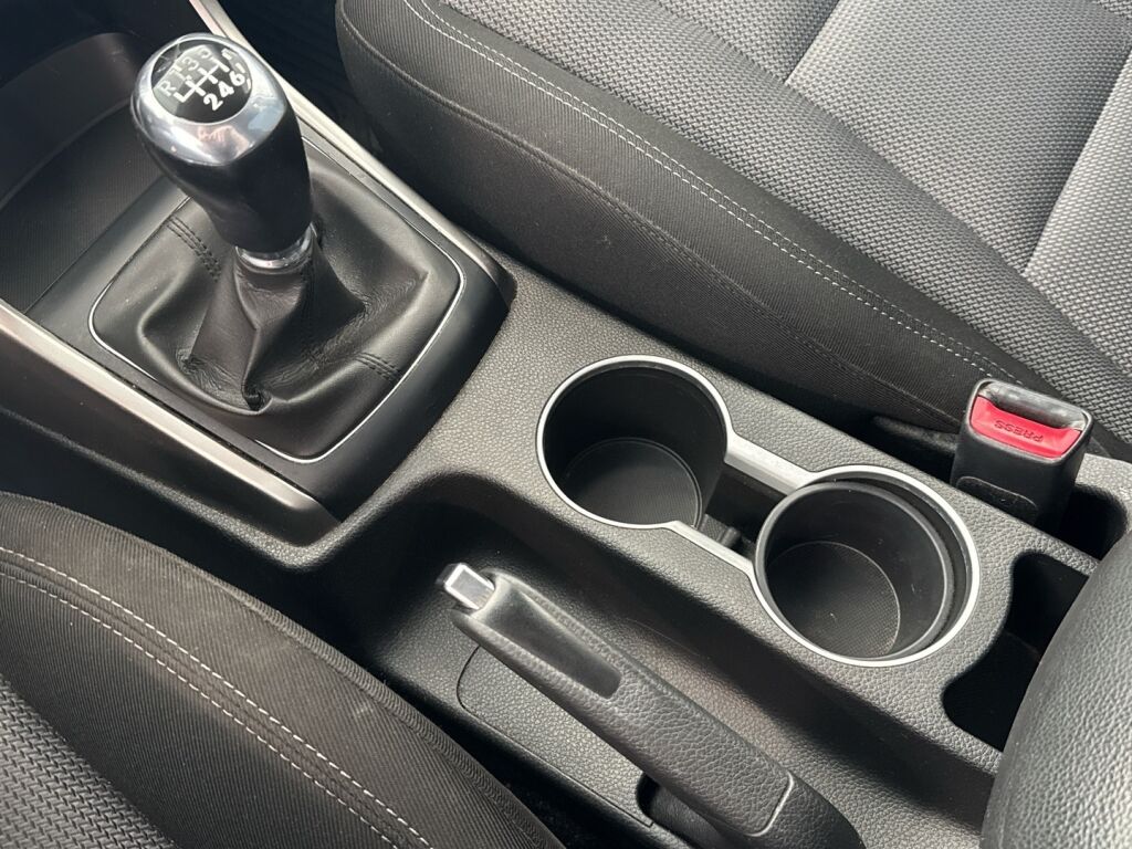 Hyundai i30 Wagon 2014 Ruskea (beige)