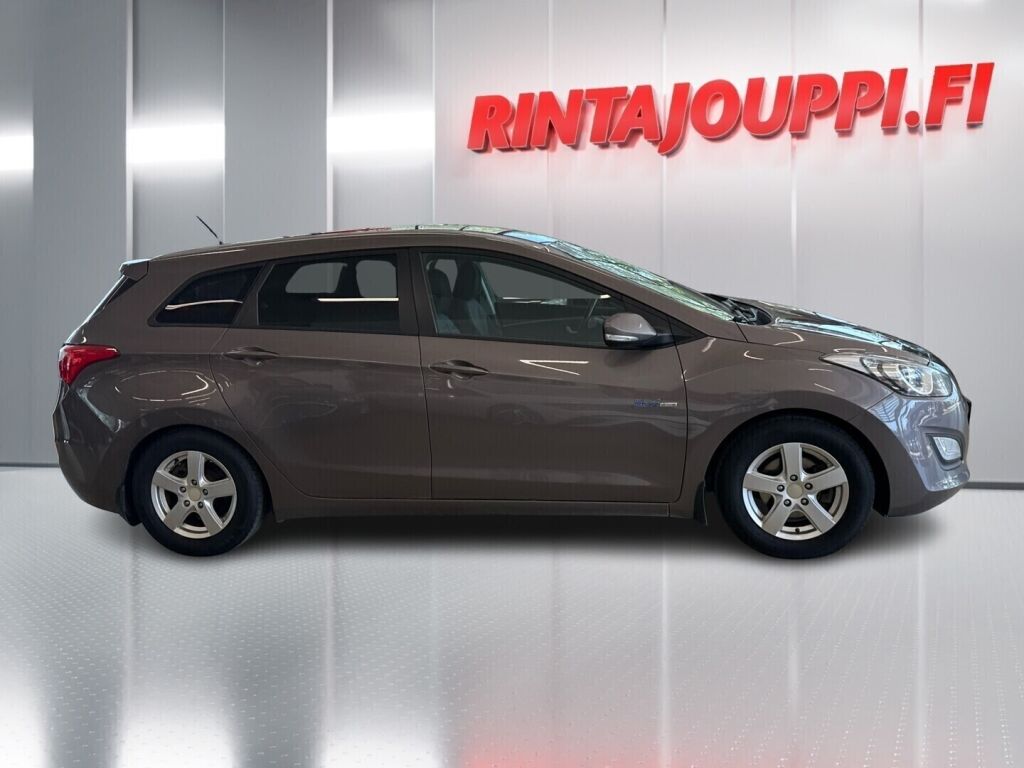 Hyundai i30 Wagon 2014 Ruskea (beige)