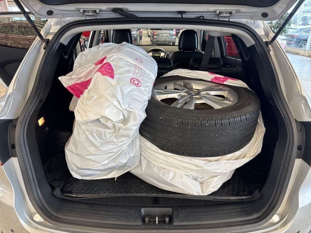 Hyundai ix35 2013 Metallinhohto Hopea