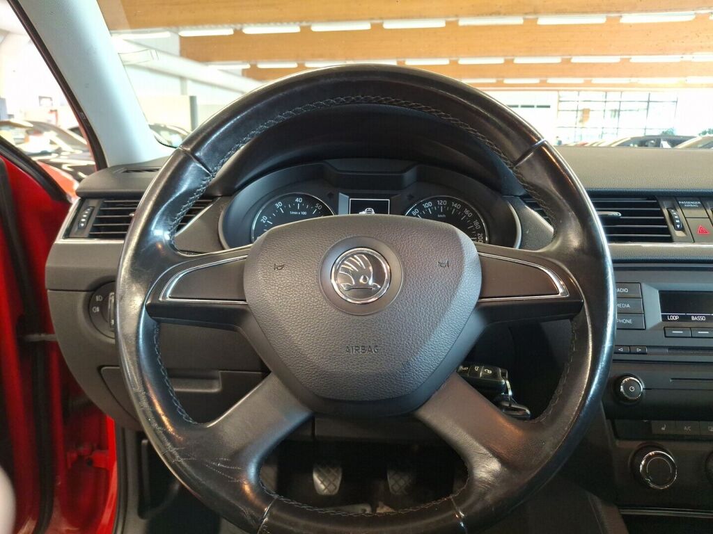 Skoda Octavia 2013 Punainen