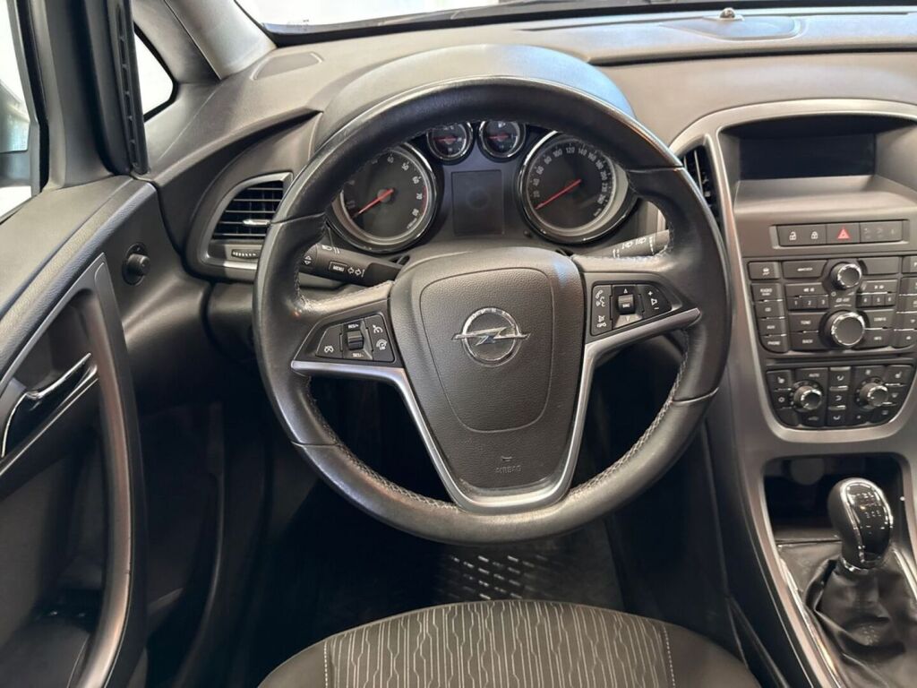 Opel Astra 2013 Harmaa