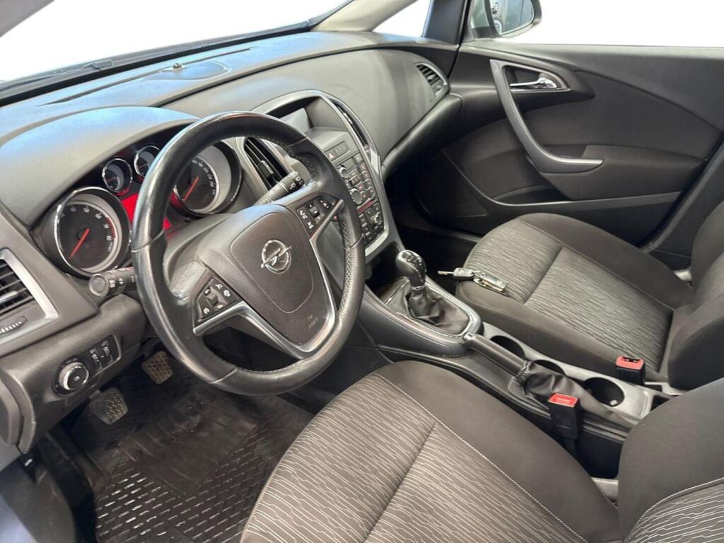 Opel Astra 2013 Harmaa