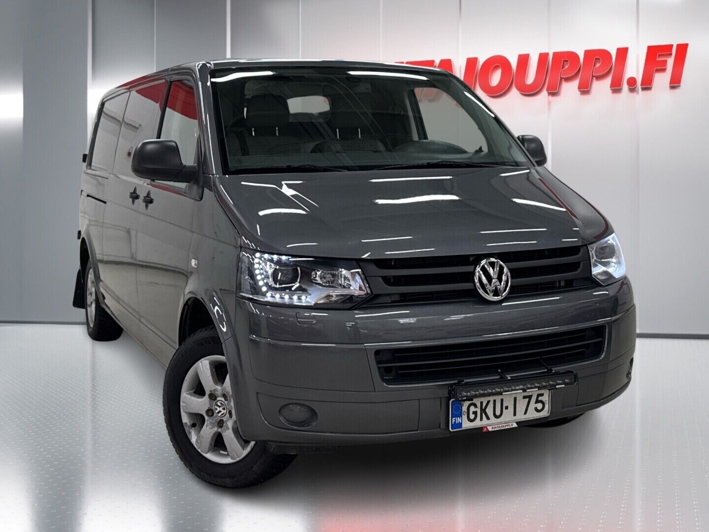 Harmaa Volkswagen Transporter