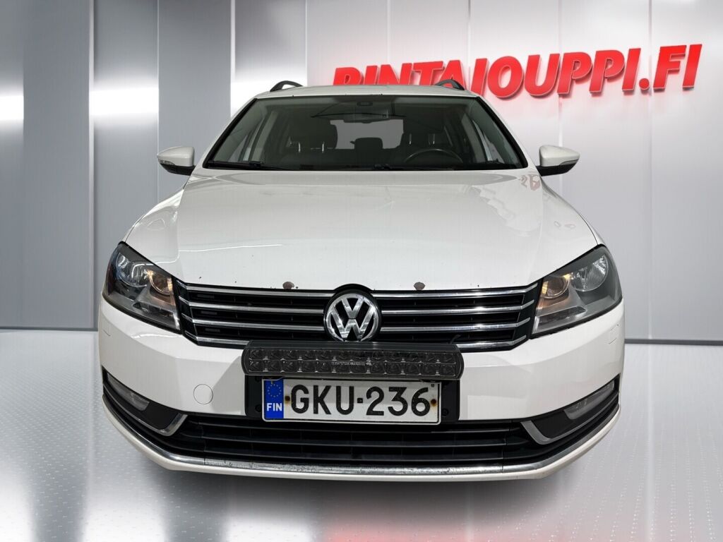 Volkswagen Passat 2013 Valkoinen