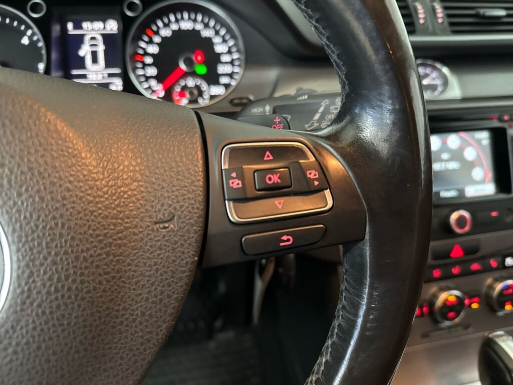 Volkswagen Passat 2013 Valkoinen