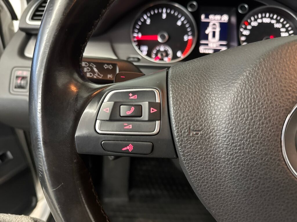 Volkswagen Passat 2013 Valkoinen