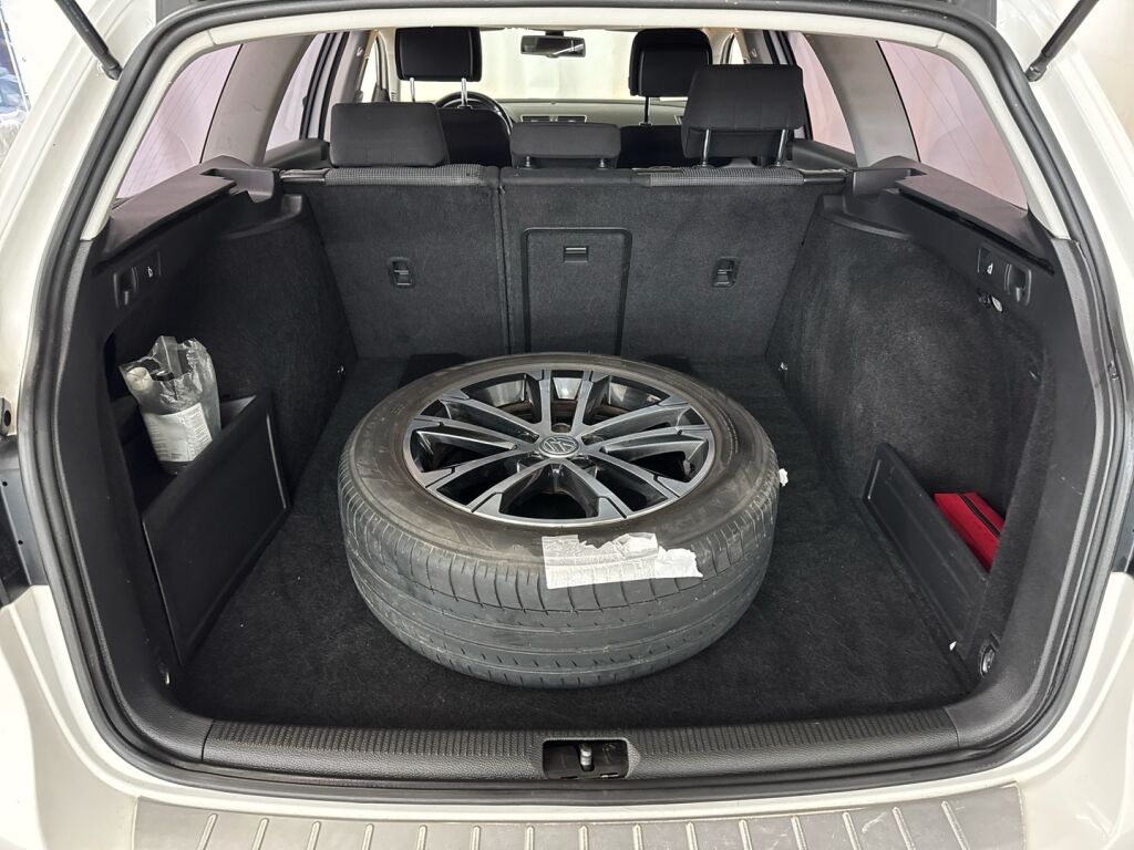 Volkswagen Passat 2013 Valkoinen