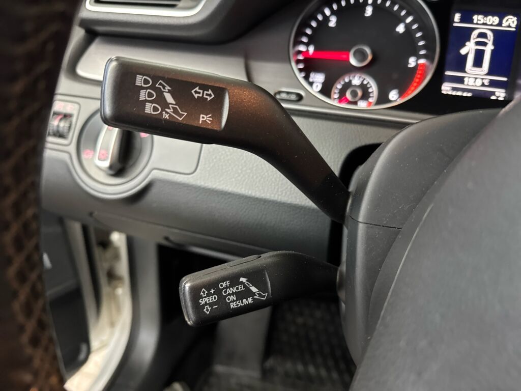 Volkswagen Passat 2013 Valkoinen