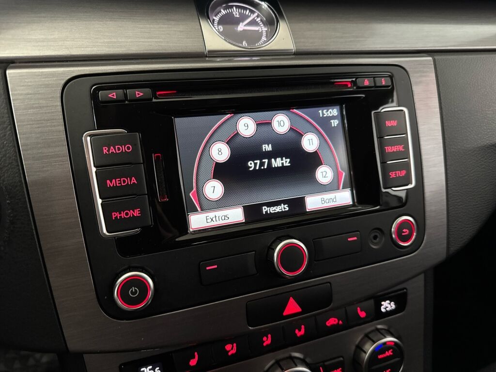 Volkswagen Passat 2013 Valkoinen