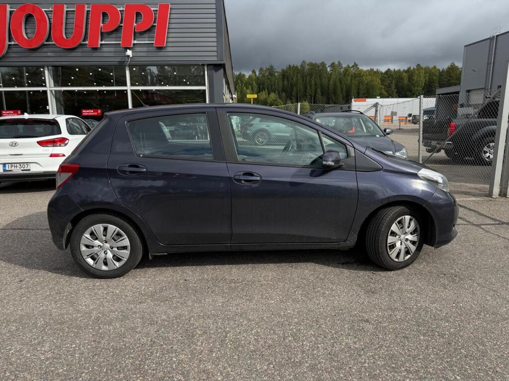Toyota Yaris 2013 Violetti