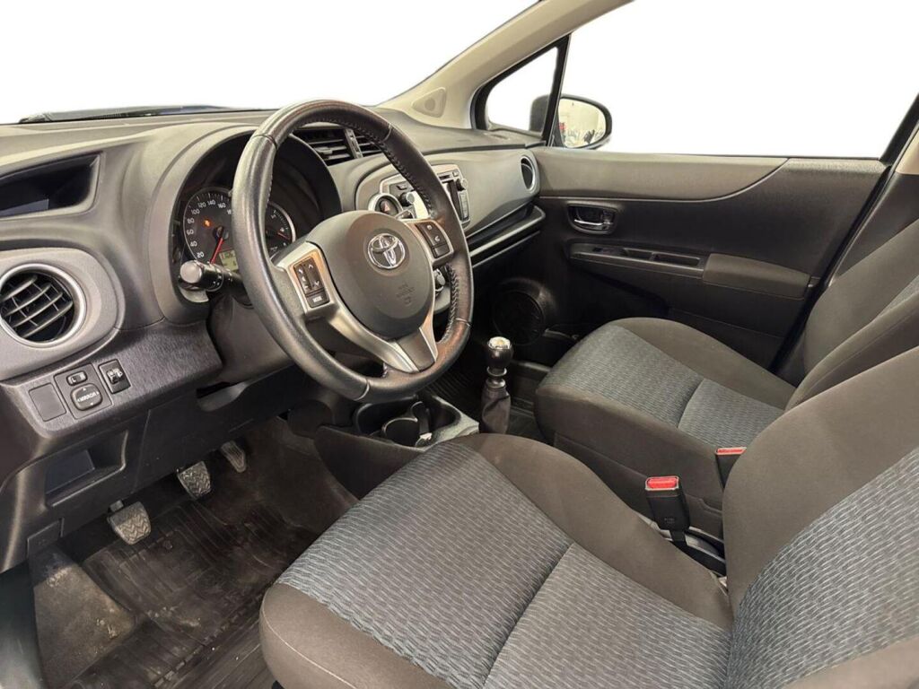 Toyota Yaris 2013 Violetti