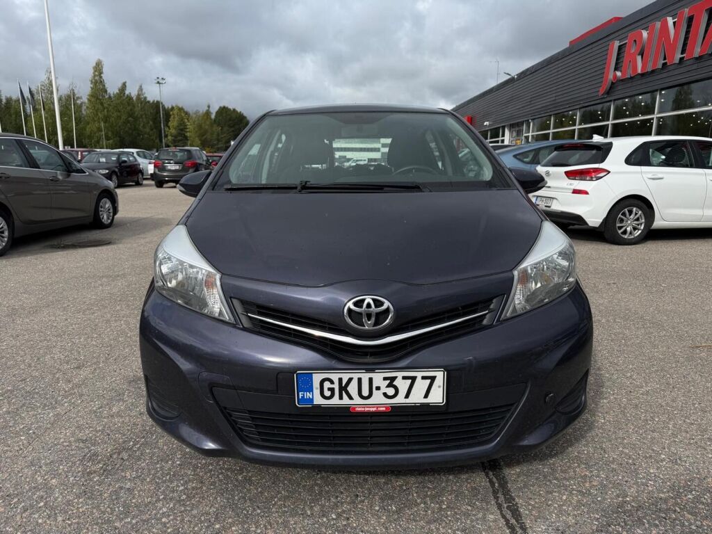 Toyota Yaris 2013 Violetti