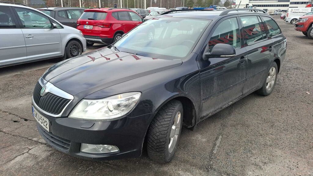 Skoda Octavia 2013 Musta