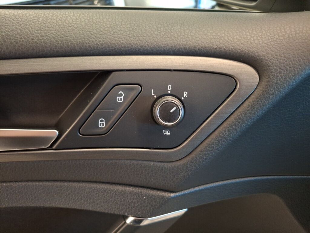 Volkswagen Golf 2013 Valkoinen