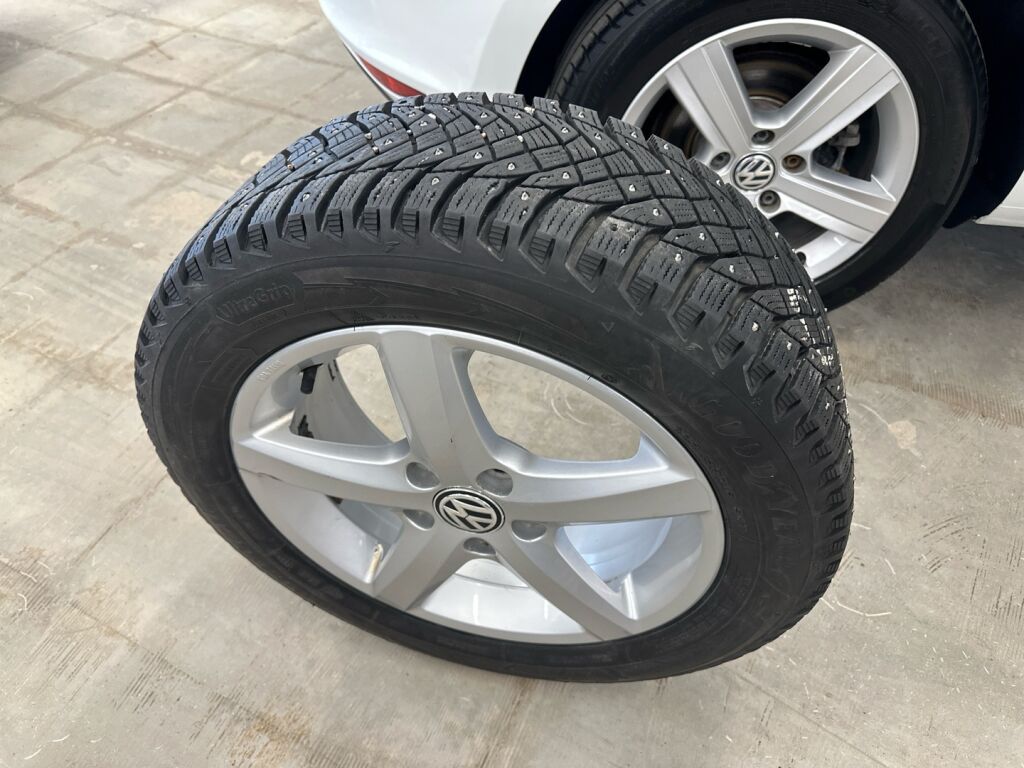 Volkswagen Golf 2014 Valkoinen