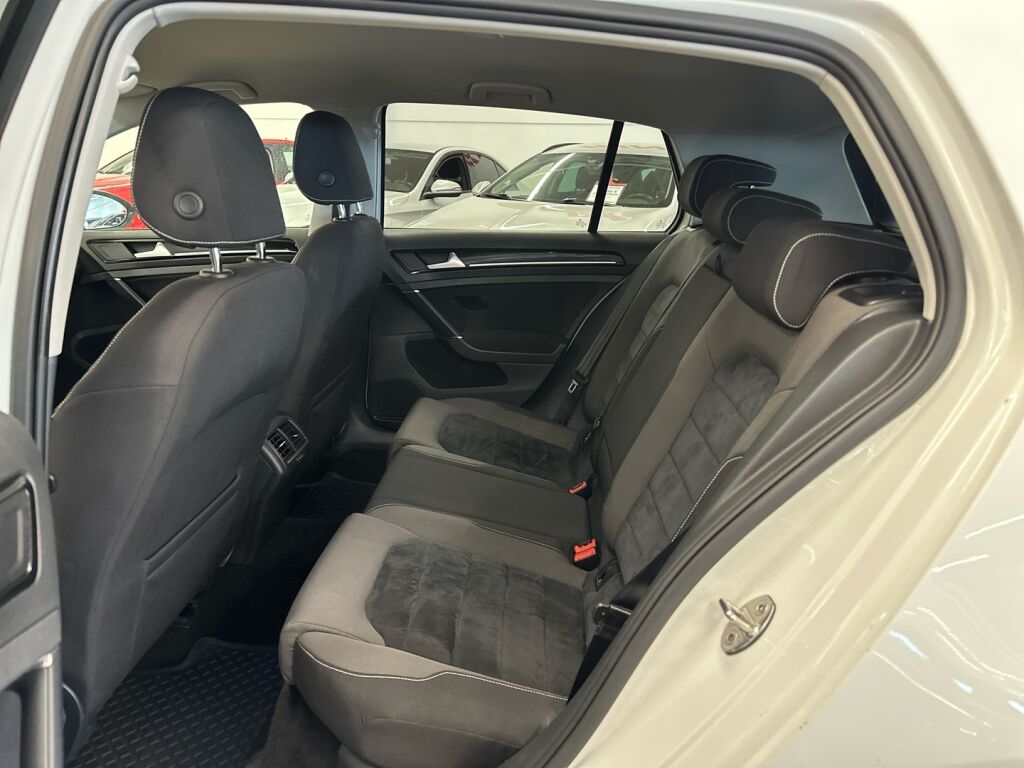 Volkswagen Golf 2014 Valkoinen