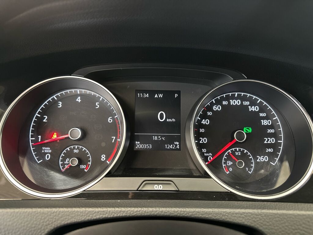 Volkswagen Golf 2014 Valkoinen