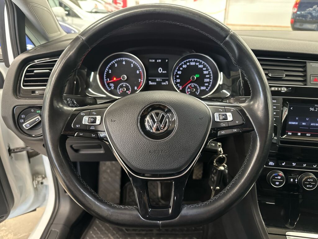 Volkswagen Golf 2014 Valkoinen