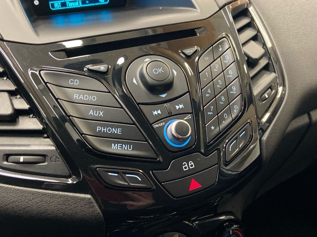 Ford Fiesta 2014 Valkoinen