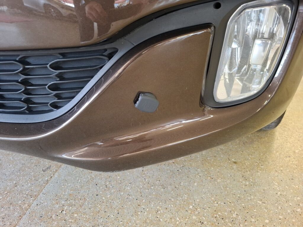 Kia Carens 2014 Ruskea (beige)