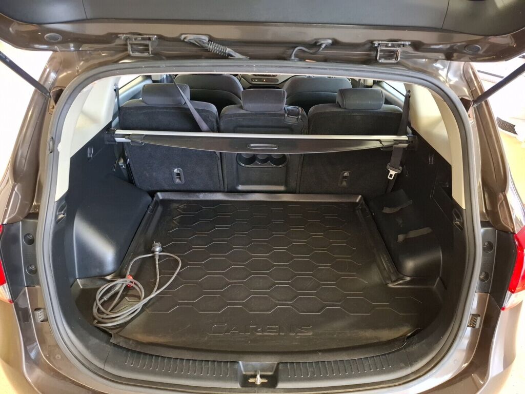 Kia Carens 2014 Ruskea (beige)