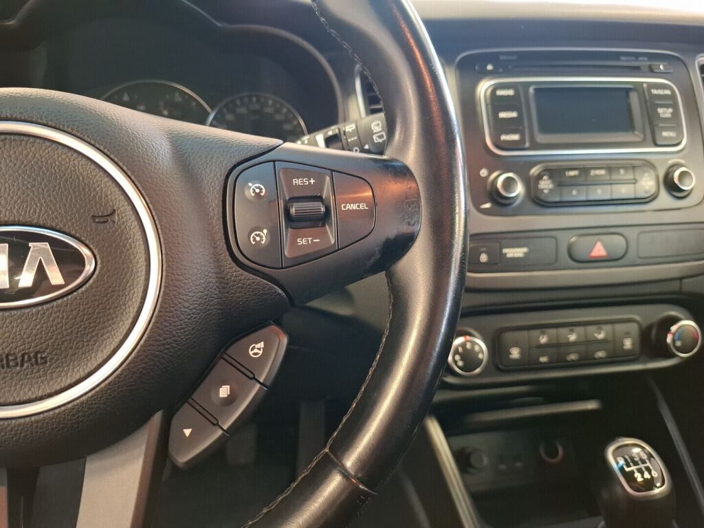 Kia Carens 2014 Ruskea (beige)