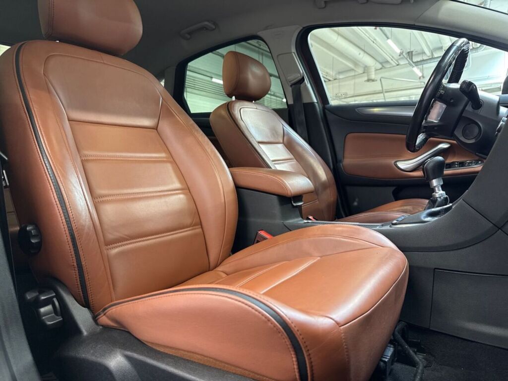 Ford Mondeo 2013 Punainen