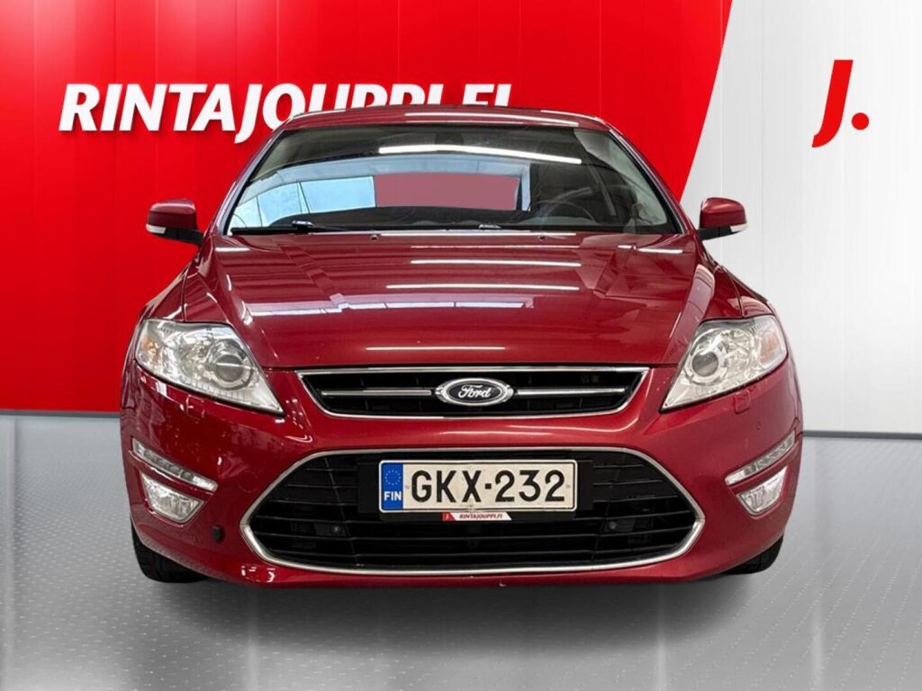 Ford Mondeo 2013 Punainen