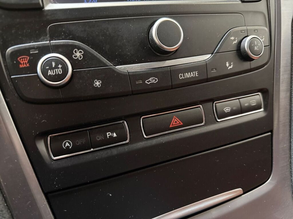 Ford Mondeo 2013 Punainen