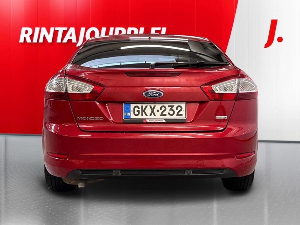 Ford Mondeo 2013 Punainen